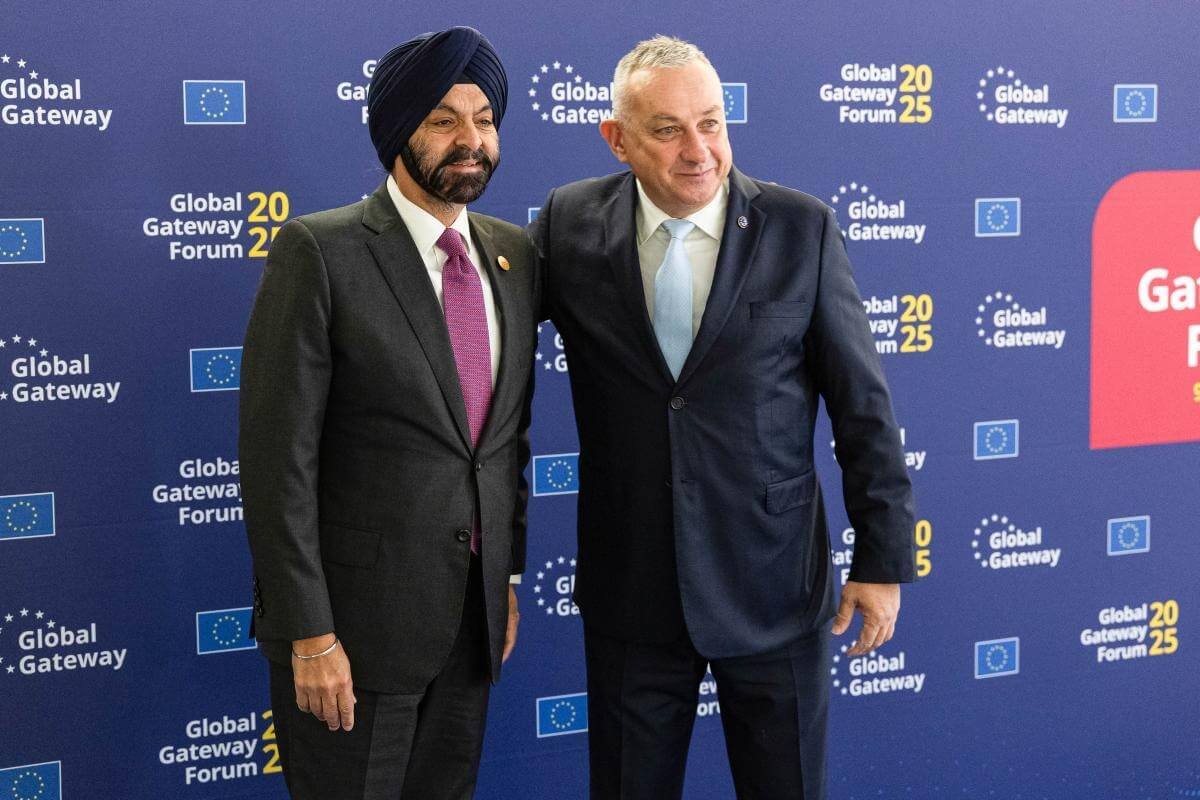 Ajay Banga, Jozef Sikela