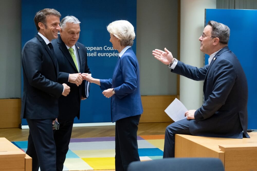 Emmanuel Macron, Viktor Orban, Ursula von der Leyen