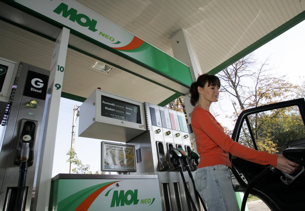 MOL Gas Station
