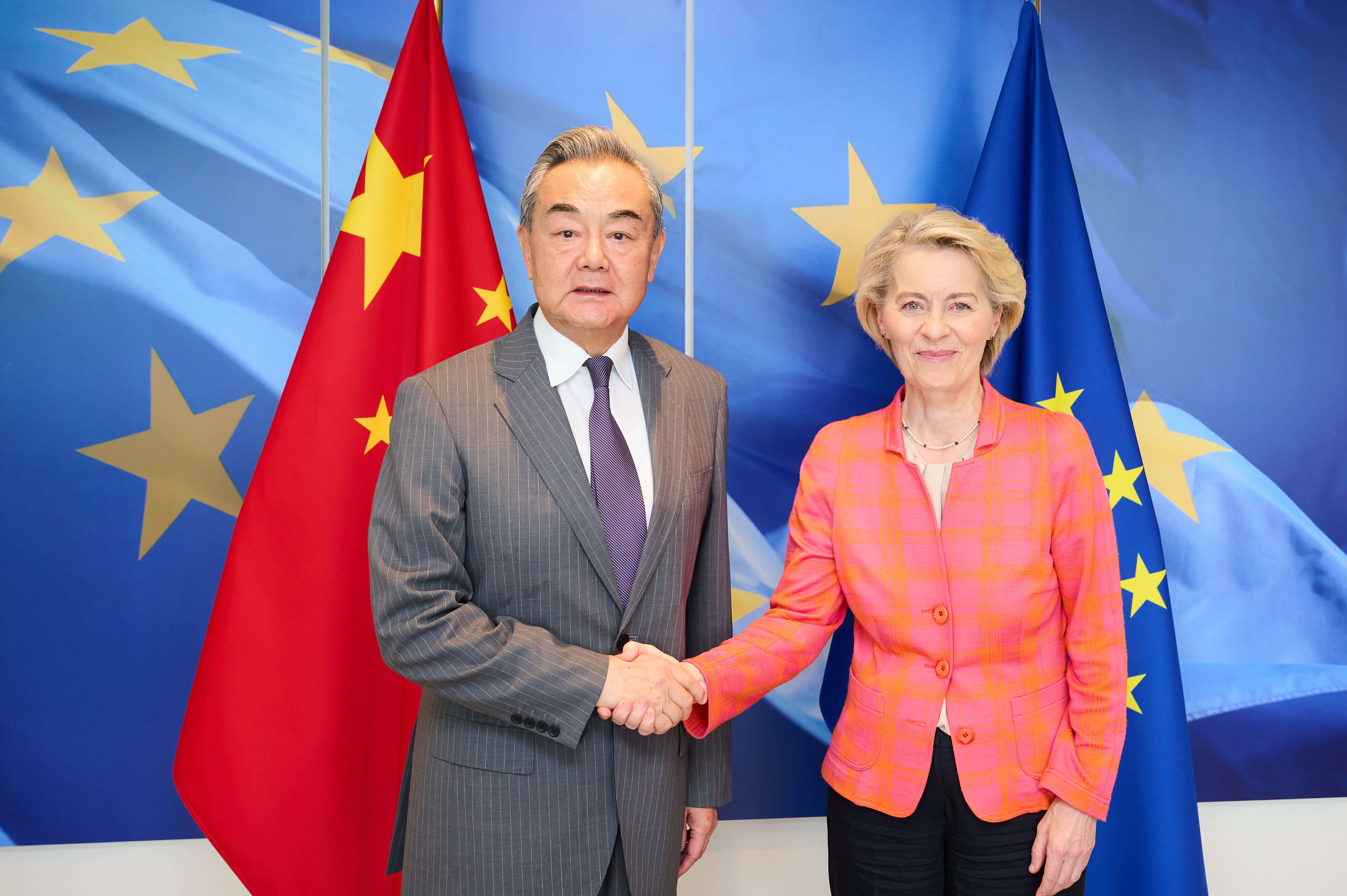 Wang Yi, Ursula von der Leyen