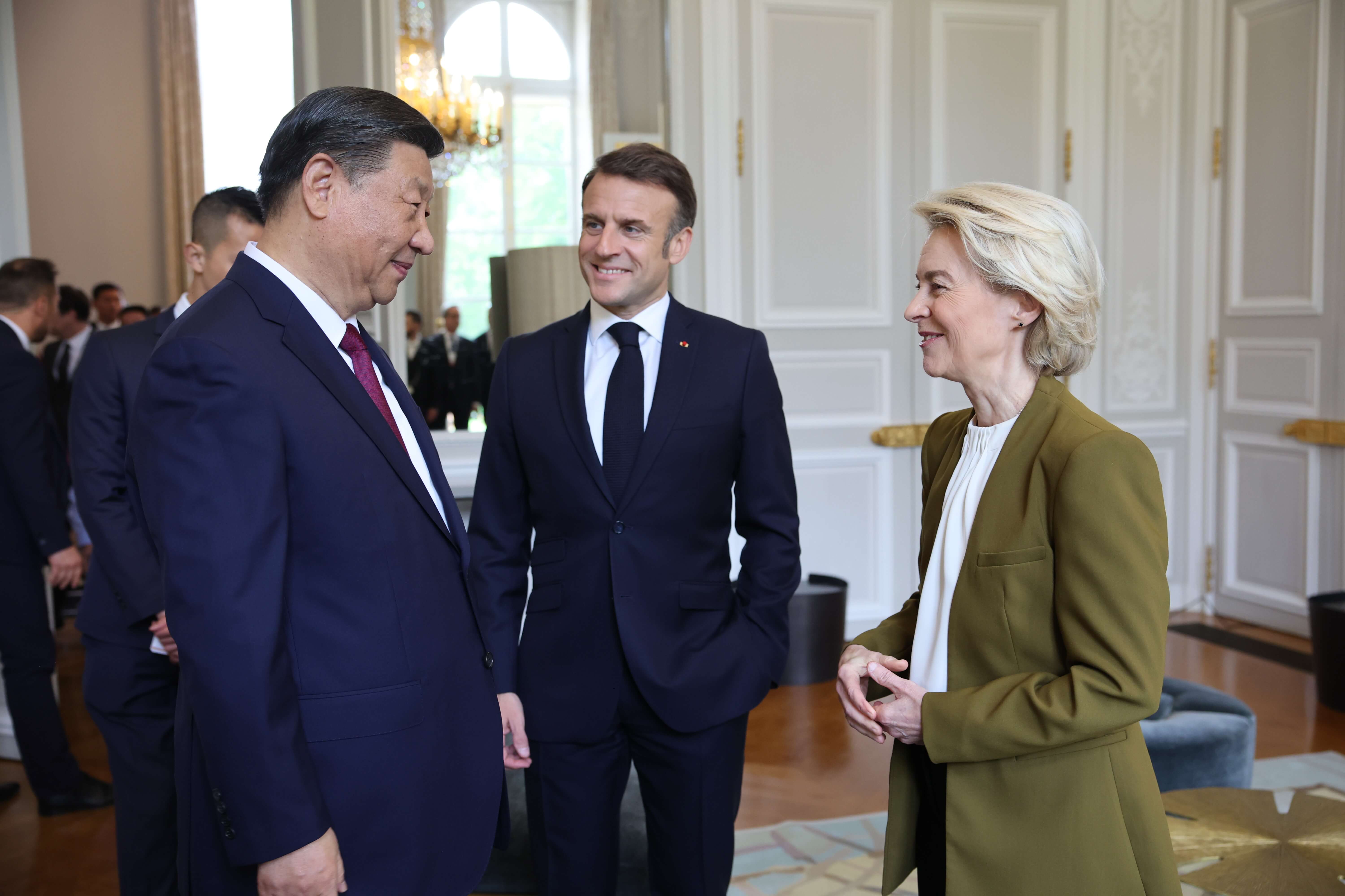 Xi Jinping, Emmanuel Macron, Ursula Von der Leyen