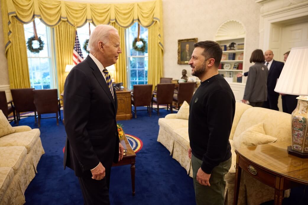 Joe Biden with Volodymyr Zelensky