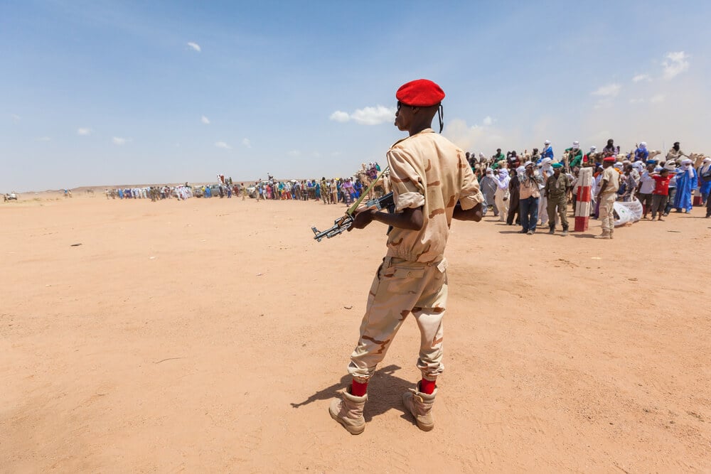 Niger Soldiers and Refugees