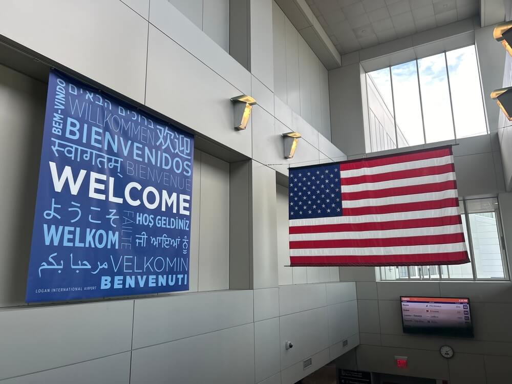 US Airport Welcome Sign