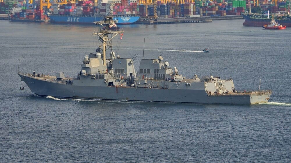 US Navy Destroyer