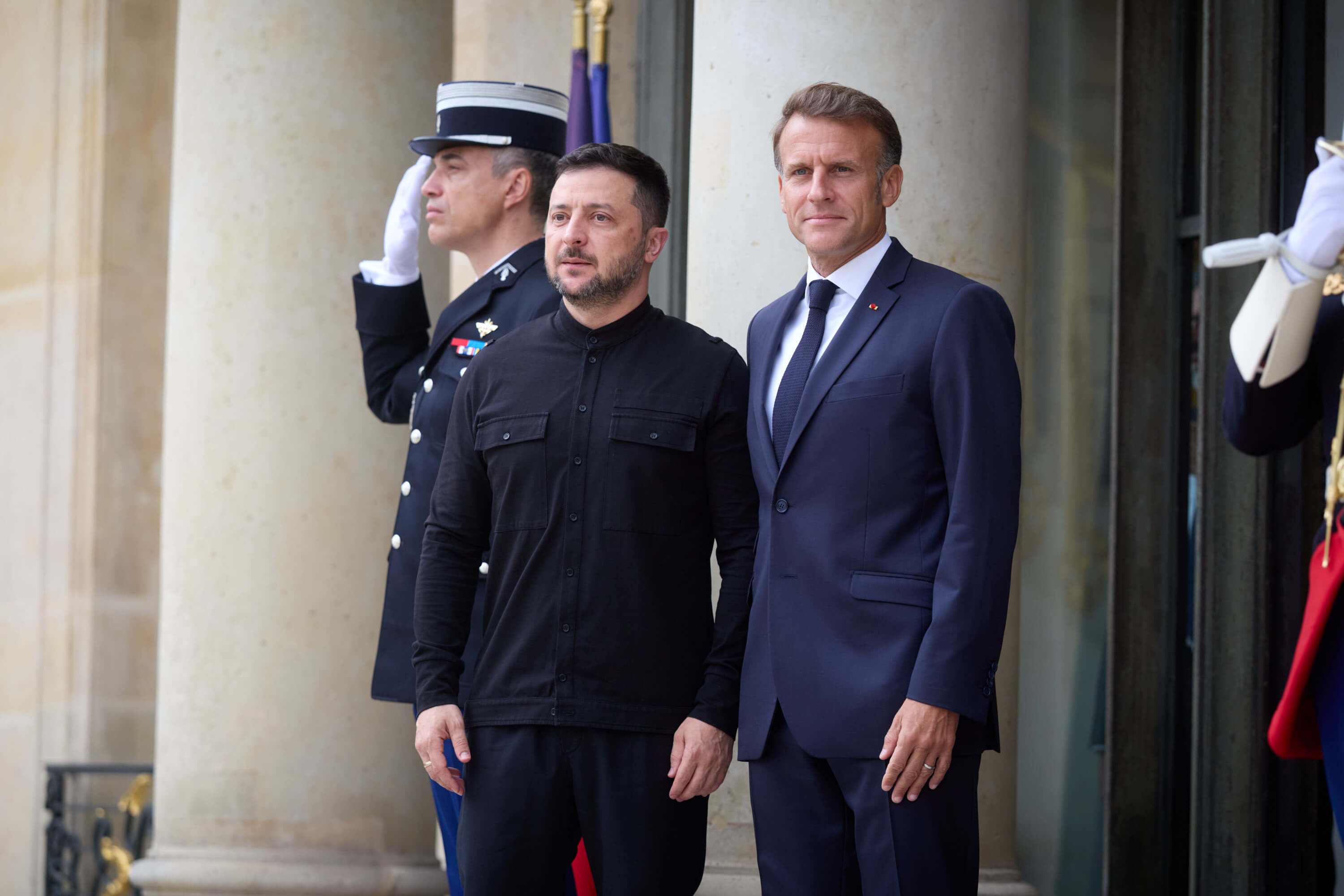 Volodymyr Zelenskyy, Emmanuel Macron