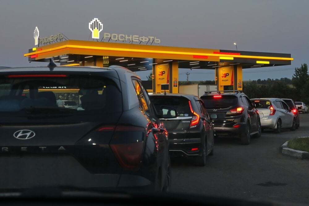 Russia Gas Station Queue