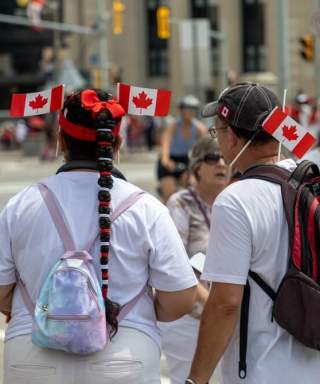 win Canadian visitors back